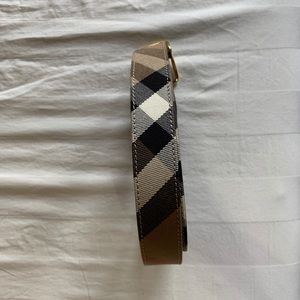 Burberry women’s belt size 38